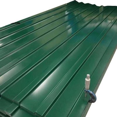 600-1100 mm Breite Farbbeschichtete Metallgewölbte Dachplatten mit Festigkeit Stahlplatte und verzinkte PPGI