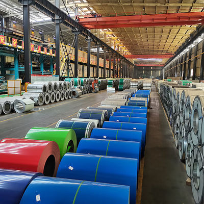 Vorgefärbte galvanisierte Stahlspule Ral9016 Ral9003 Ral9010 Vollhard für Baumaterial Hohe Härte