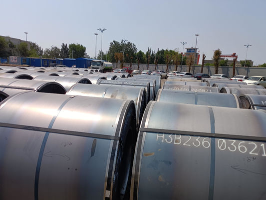 ST37 warmgewalzte Kohlenstoffstahlspule schwarzes Eisen HRC SAE1006 Q235b SS400 ASTM A36 mit einem monatlichen Umsatz von mehr als 10000 Tonnen
