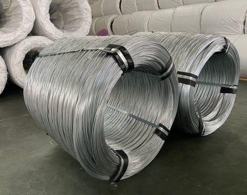 30%TT Vorauszahlung 70% Balance Q235 Galvanisierter Stahldraht 1,3 mm 2,3 mm GI Draht Eisenstangen für Gebäude