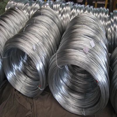 Längen BWG18 Hot Dip Galvanized Stahl Eisendraht 25 kg pro Rolle mit Decoiling Service in hoher Nachfrage