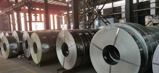 8mm-1500mm Breite Q235B Galvanisierter Stahlstreifen 0,2-1,0mm Dicke mit RoHS-Zertifikat