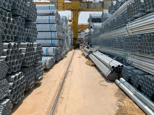 Rundschnittform ASTM A106 Sch 40 ERW GI Verzinktes Stahlrohr mit ±1% Toleranz