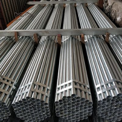 12 M Länge ± 1% Toleranz Galvanisiertes geschweißtes rechteckiges Stahlrohr 40x60 für Treibhausrohre mit großem Durchmesser
